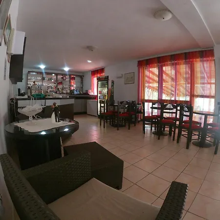 Bolonja 호텔 Shëngjin